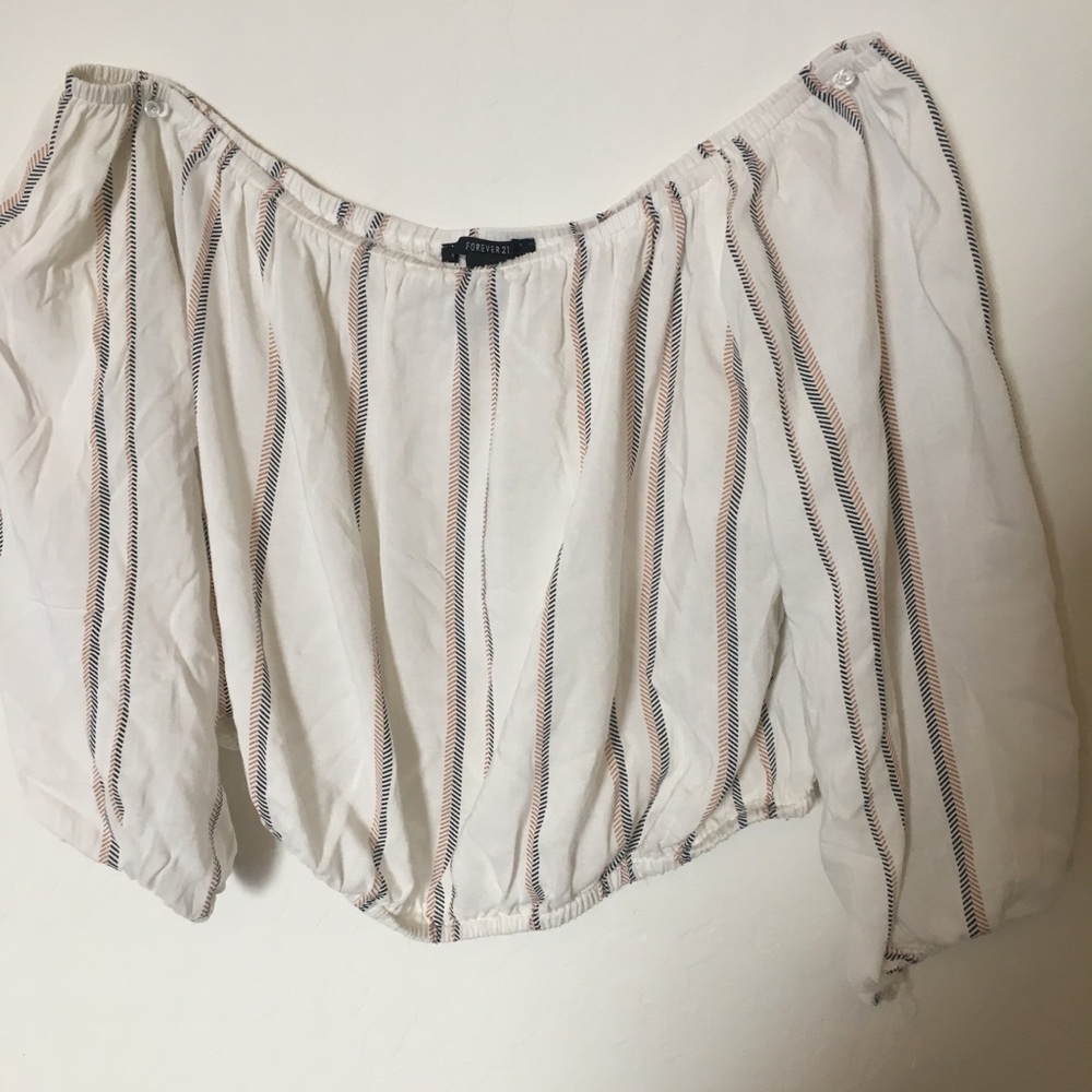 over the shoulder flowy crop